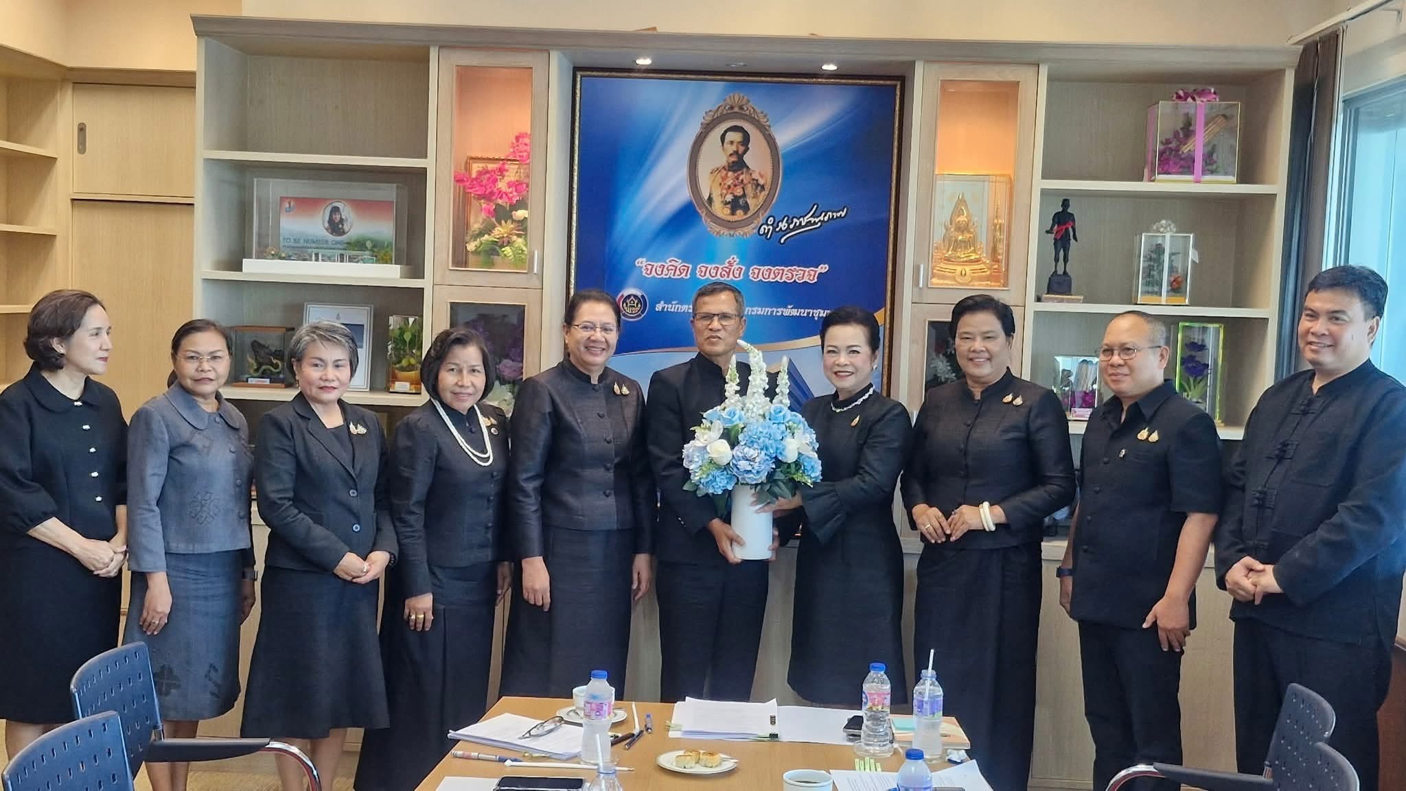  นางอรุณรัตน์ ชิงชนะ ผู้ตรวจราชการกรม ปฏิบัติหน้าที่ผู้อํานวยการศูนย์ศึกษาและพัฒนาชุมชนนครราชสีมา  ร่วมประชุมผู้ตรวจราชการกรมการพัฒนาชุมชน ครั้งที่ 12/2568