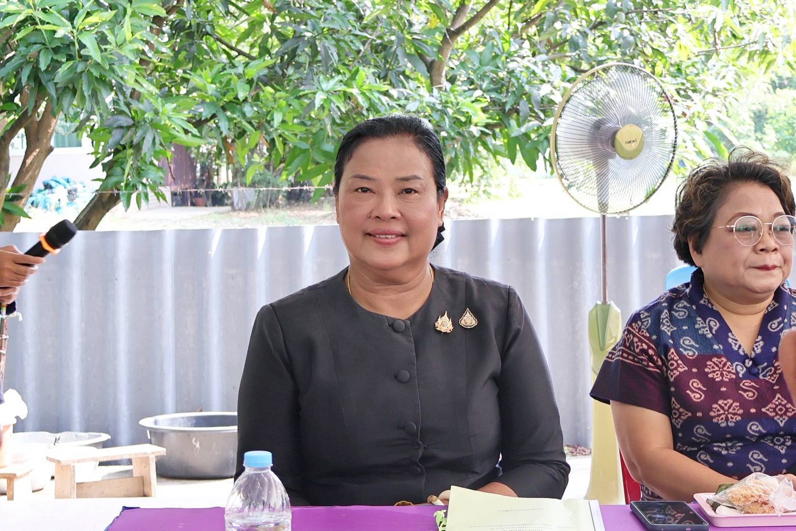 ผู้ตรวจฯ อรุณรัตน์ ชิงชนะ ลงพื้นที่สุรินทร์ ติดตามงาน "ผู้นำการเปลี่ยนแปลง" และโรงเรียนเศรษฐกิจพอเพียง มุ่งเป้าสร้างชุมชนยั่งยืน