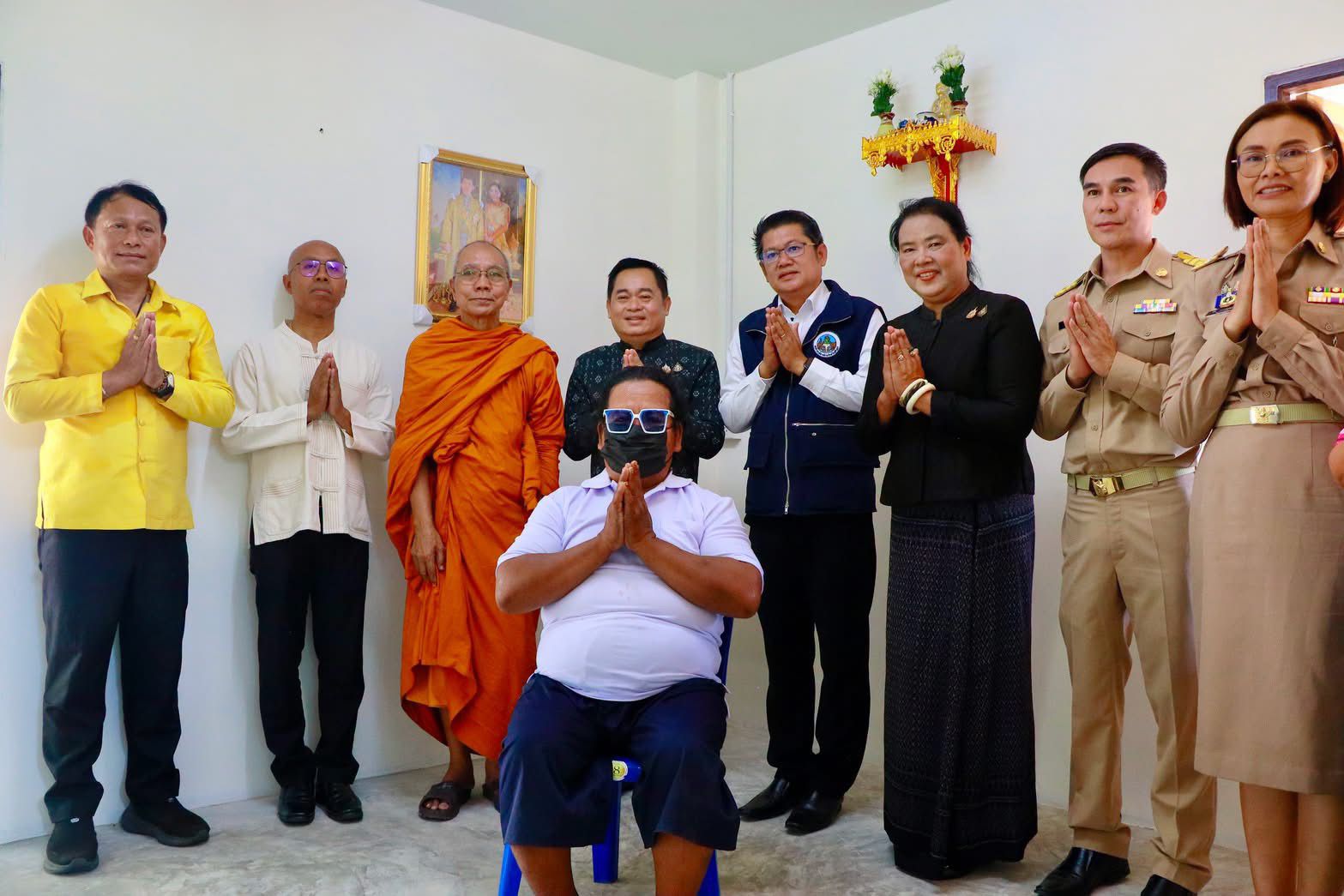 ผู้ตรวจฯ อรุณรัตน์ ชิงชนะ ร่วมพิธีส่งมอบบ้าน “บ้านห่วงใยจากใจ GLO” จังหวัดสุรินทร์