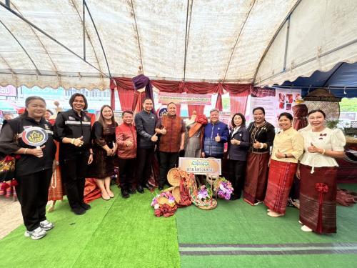 ผู้ตรวจฯ อรุณรัตน์ ชิงชนะ ลงพื้นที่สุรินทร์ ร่วมกิจกรรมประเพณีบุญบั้งไฟจังหวัดสุรินทร์ เสริมทัพ รมช.มหาดไทย ติดตามนโยบายรัฐบาล 